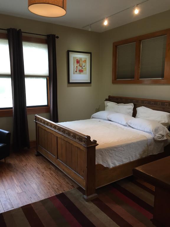 Burford House Suites Iowa City Ngoại thất bức ảnh