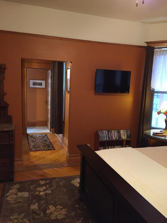 Burford House Suites Iowa City Ngoại thất bức ảnh