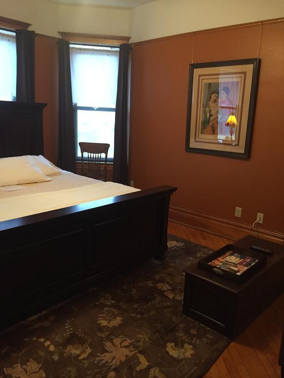 Burford House Suites Iowa City Ngoại thất bức ảnh